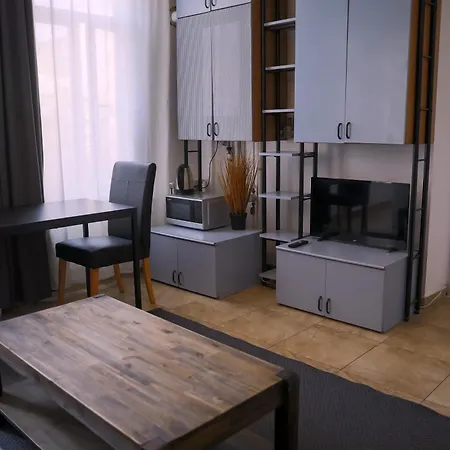 Color Street Blanari 12 * בוקרשט