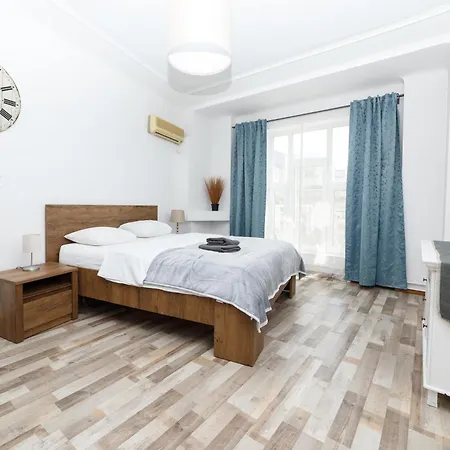 דירה Color Street Blanari 12