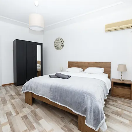 Color Street Blanari 12 בוקרשט