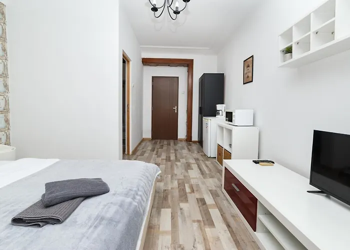 Color Street Blanari 12 Apartman Bukarest