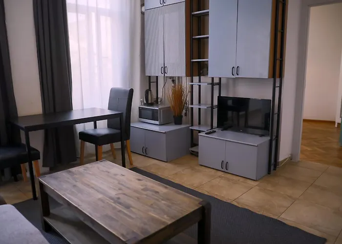 Color Street Blanari 12 * Bukarest