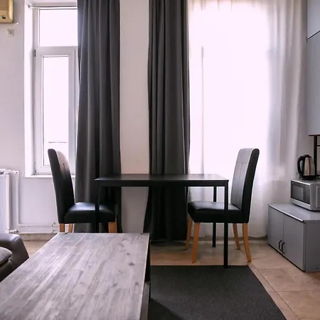 Apartment Color Street Blanari 12