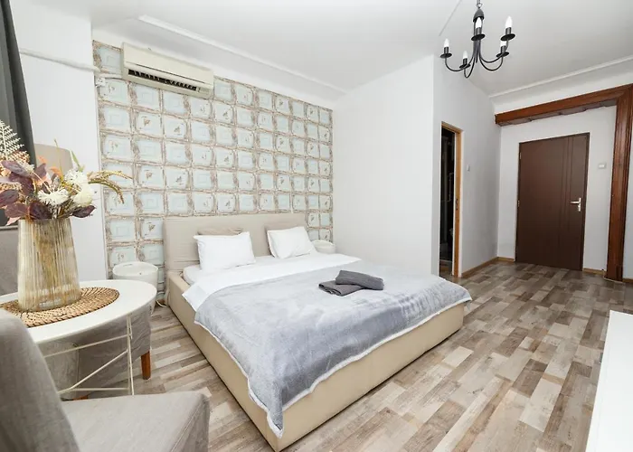 Color Street Blanari 12 Lejlighed