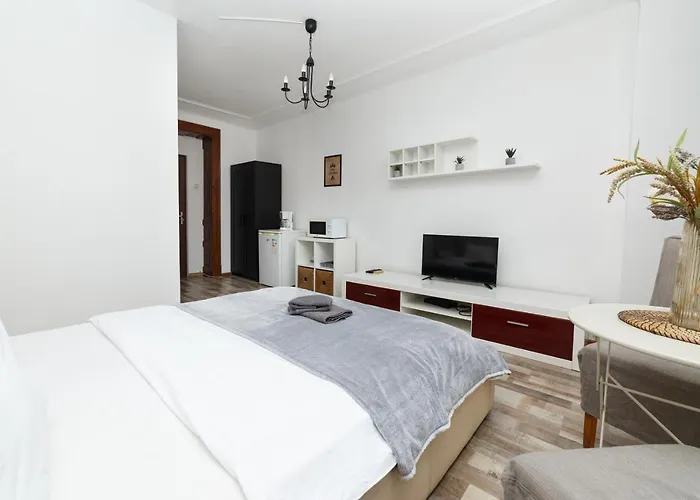 Color Street Blanari 12 Bukarest