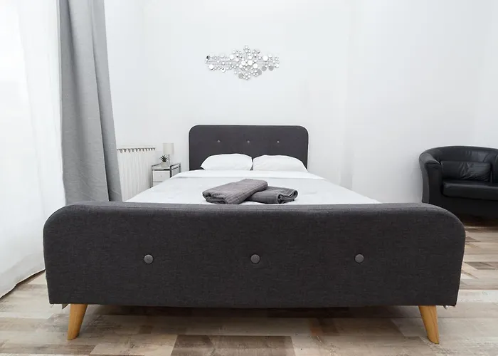 Color Street Blanari 12 Lejlighed