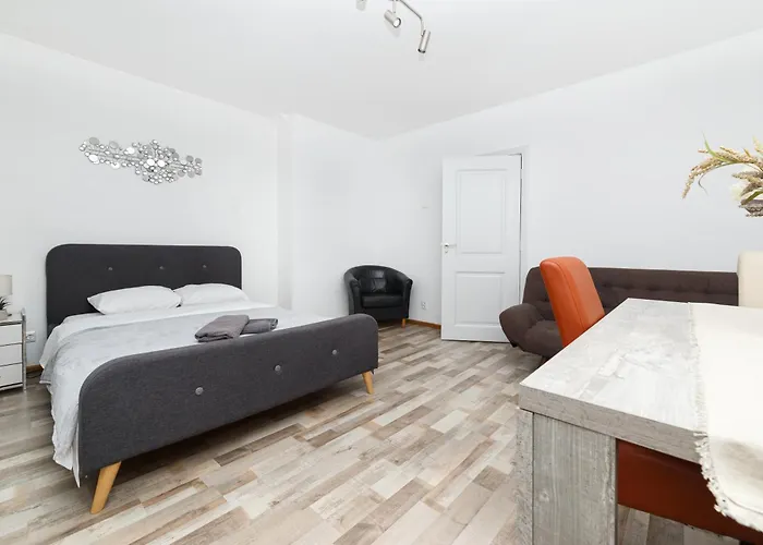 Color Street Blanari 12 *