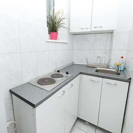 Color Street Blanari 12 * Bukareszt